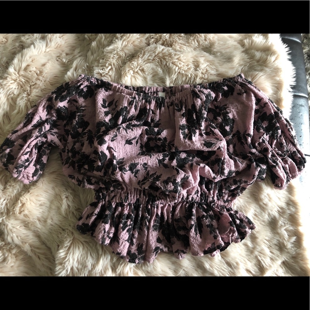 free people off the shoulder top !!